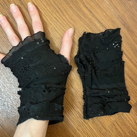 Ruffle Sequin Fingerless Gloves Black Mummy Wrap Hand Warmers Bandage Dance Gift - Picture 1 of 7
